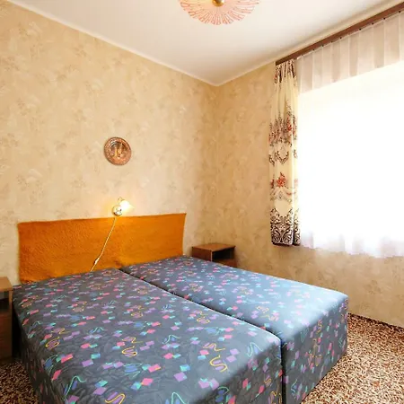 度假居 Holiday Balaton H2046 *